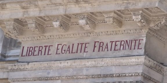 Avignon - Place de l'Horloge - Hotel de Ville - French Flags and RF (Copyright Elliot Brown via Flickr)