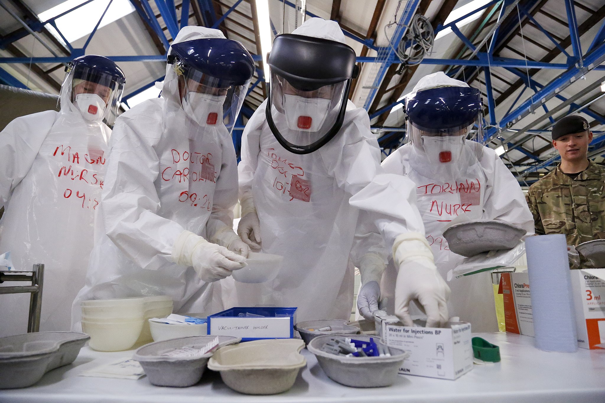 NHS workers in PPE 
